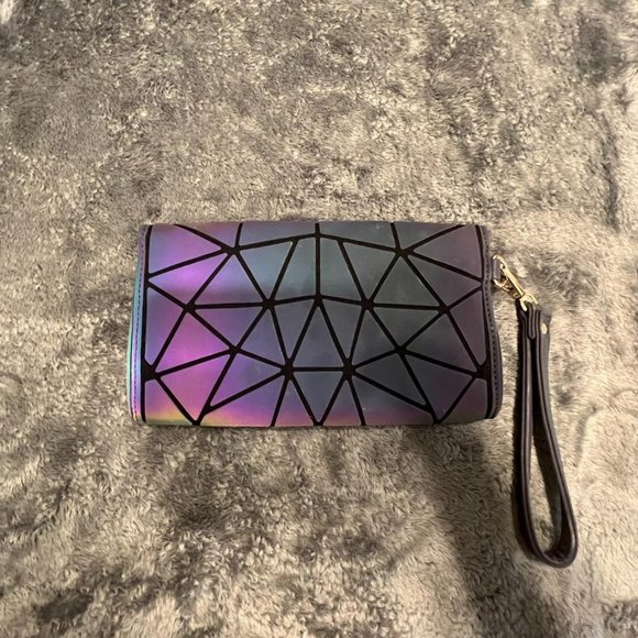 Luminesk Wristlet - Picture 2 of 3